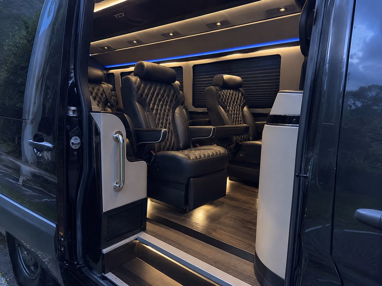 10 passenger sprinter van interior