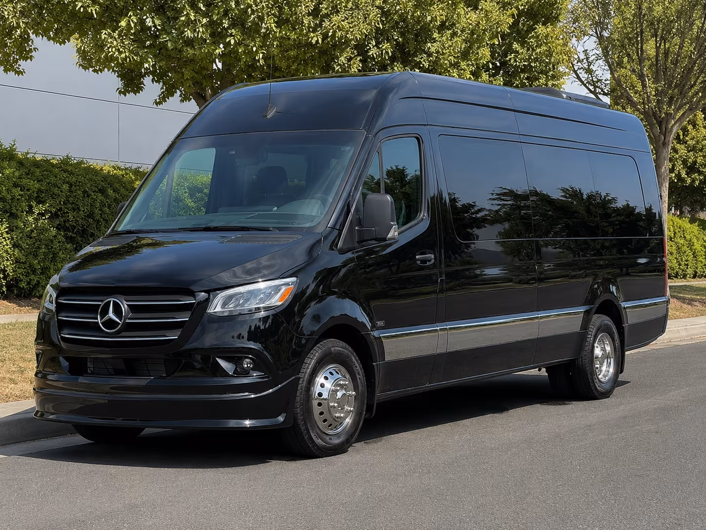 find the perfect transportation for your next airport transfer 5