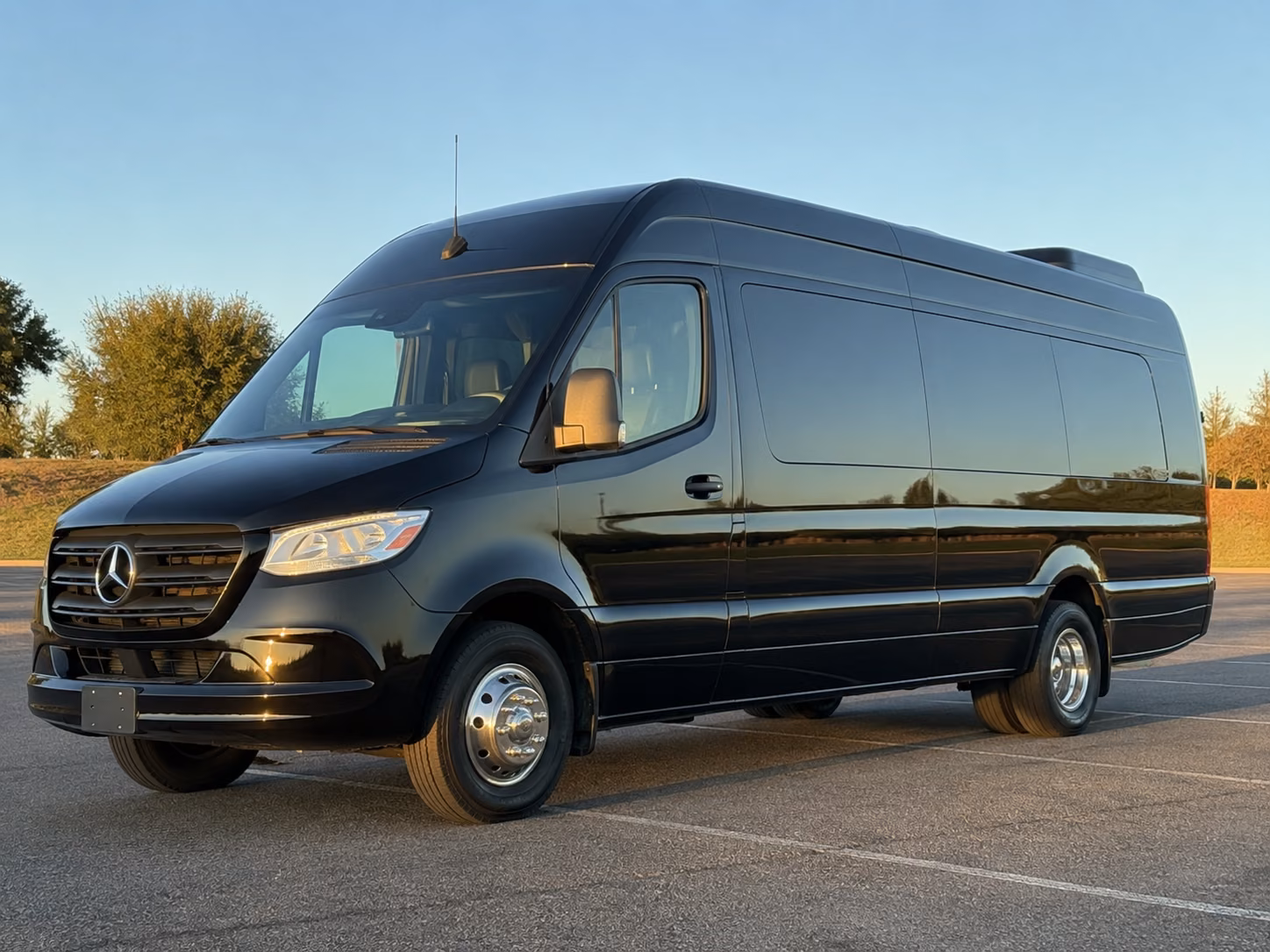 hampton 20 passenger sprinter van